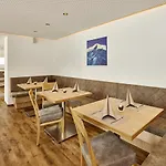 Hotel Post 3*